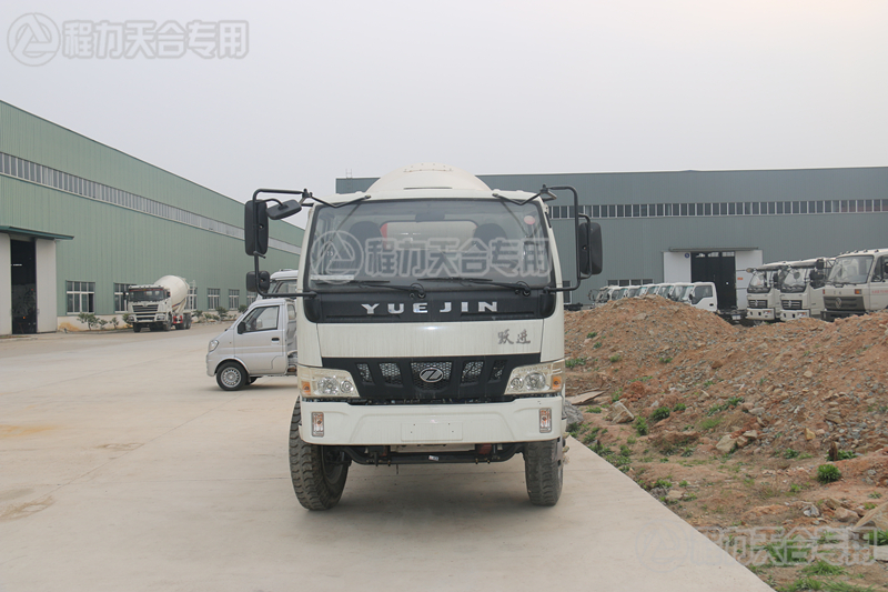 躍進(jìn)攪拌車