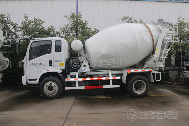 重汽豪曼攪拌車(chē)
