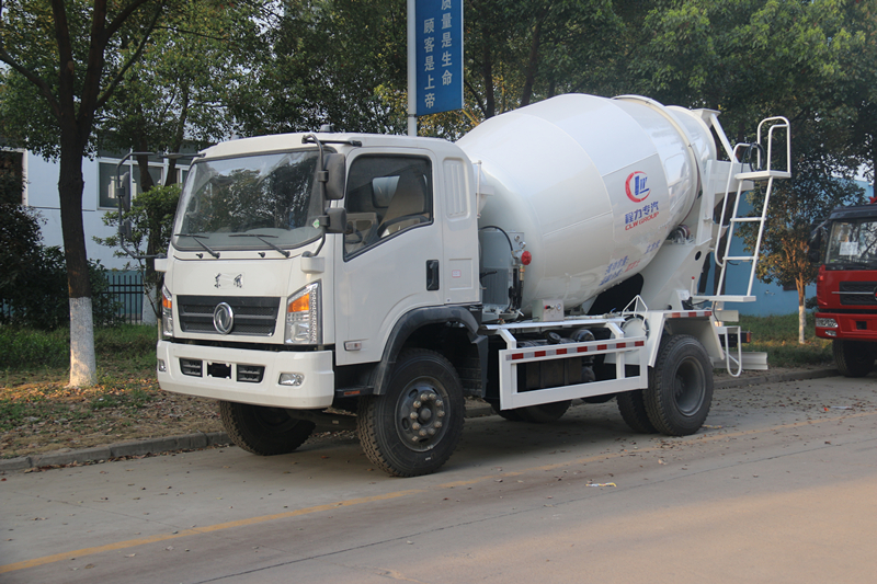 東風(fēng)創(chuàng)普4方攪拌車