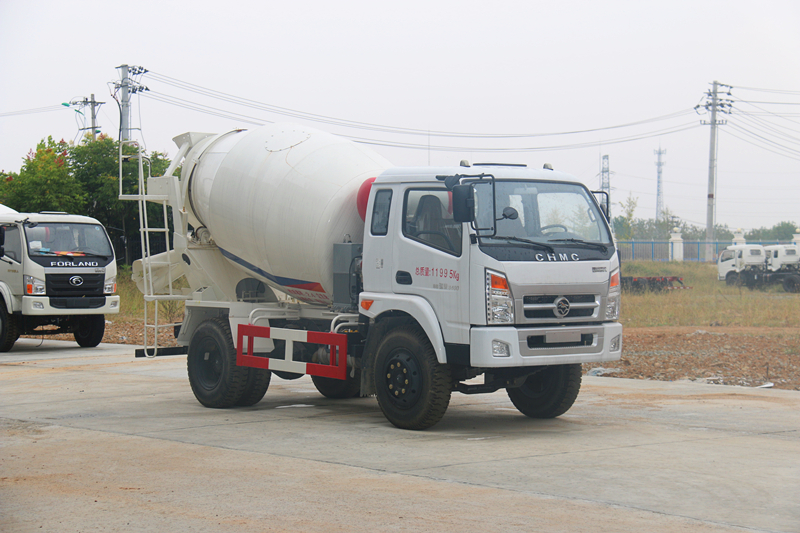 南駿5方攪拌車(chē)