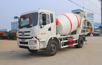 大運(yùn)風(fēng)景4方攪拌車