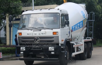 東風(fēng)12方攪拌車