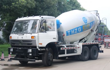  東風(fēng)（153）15方攪拌車(chē)