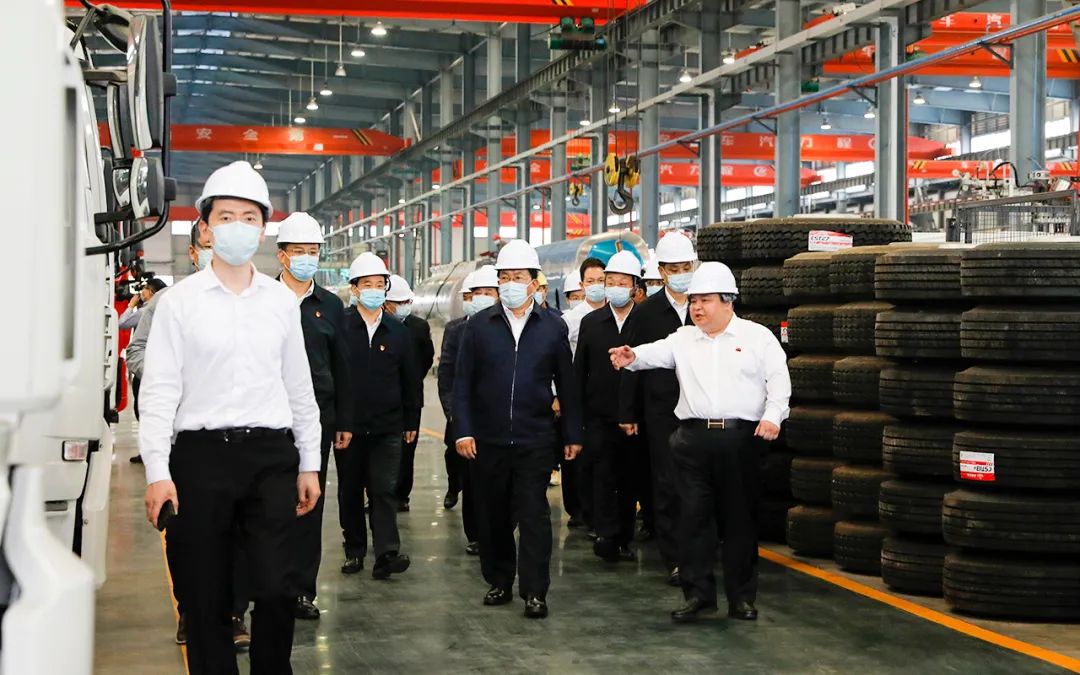 湖北省委副書記、省長王忠林帶領省市領導視察程力（曾都）汽車工業(yè)園新廠基地建設情況